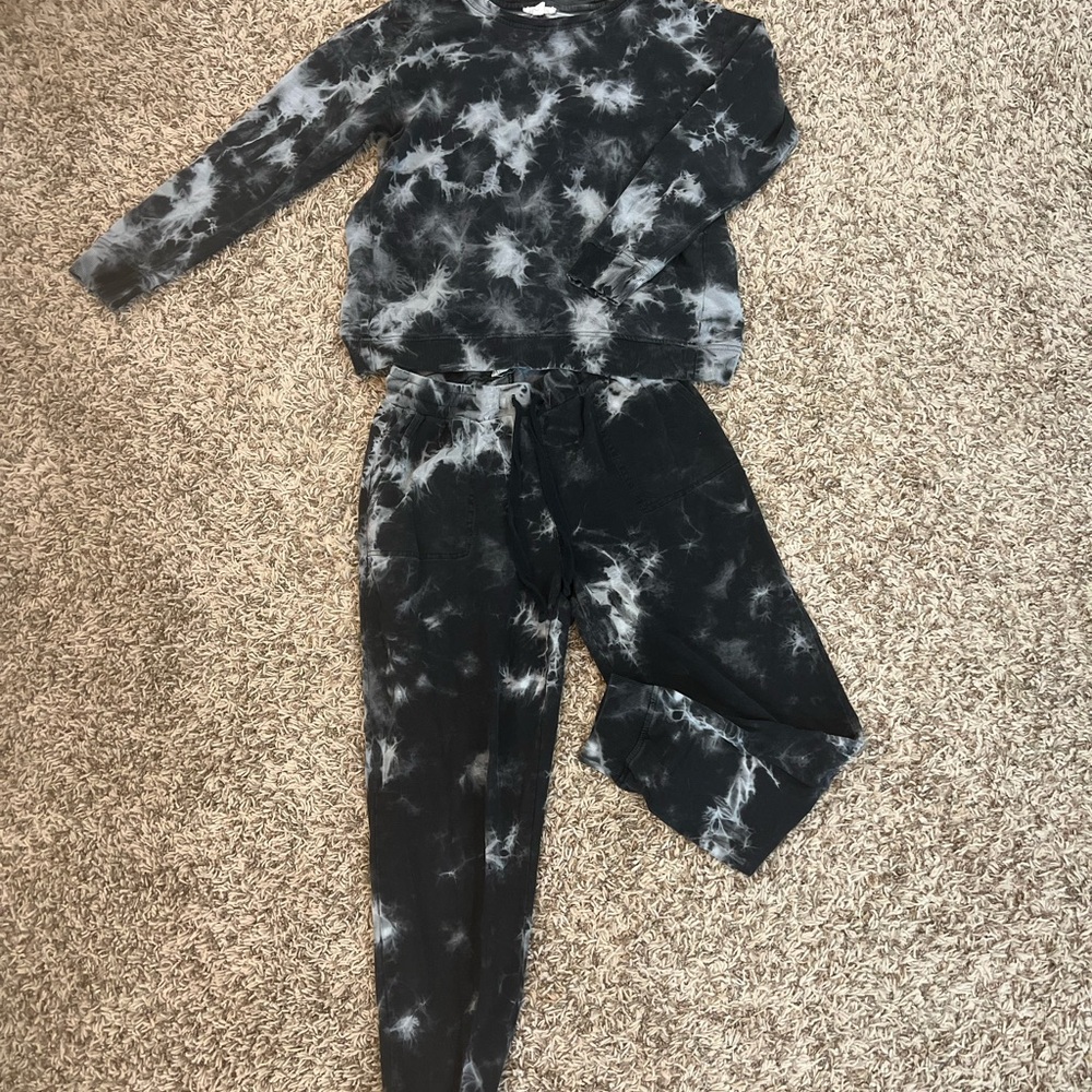 Black and Gray Tie-Dye Lounge Set
